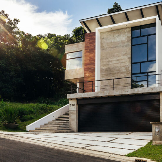 modern house in Francosta Condominium alianz construction