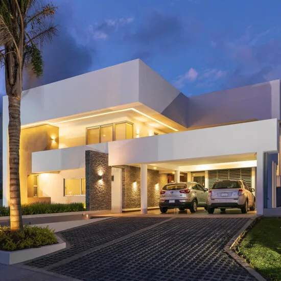 modern house in Colinas de Montealegre alianz construction
