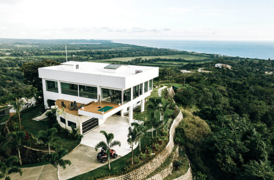 casa de diseño moderno en Hermosa Beach alianz construction