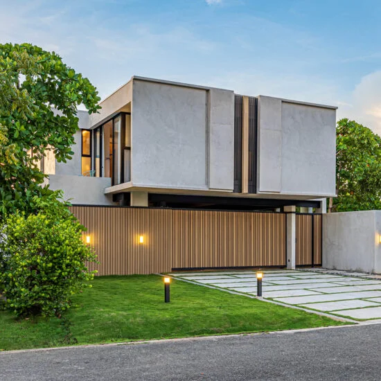 casa contemporánea en Místico Beach Town  Resort alianz construcción