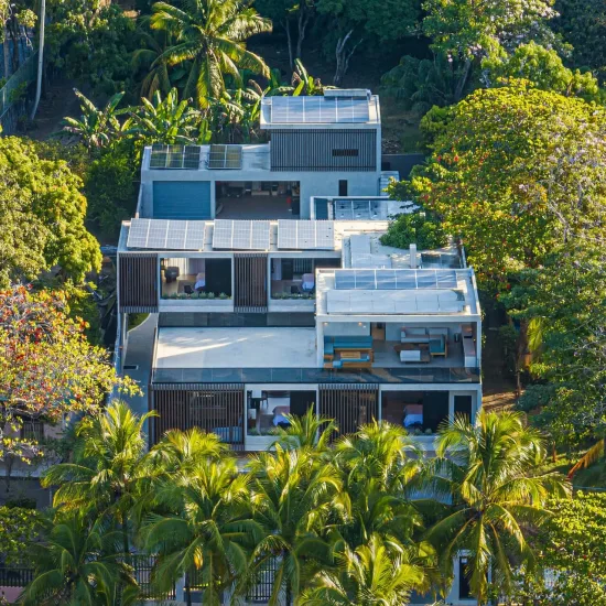 Sirena tropical modern guest house In Jacó alianz construction