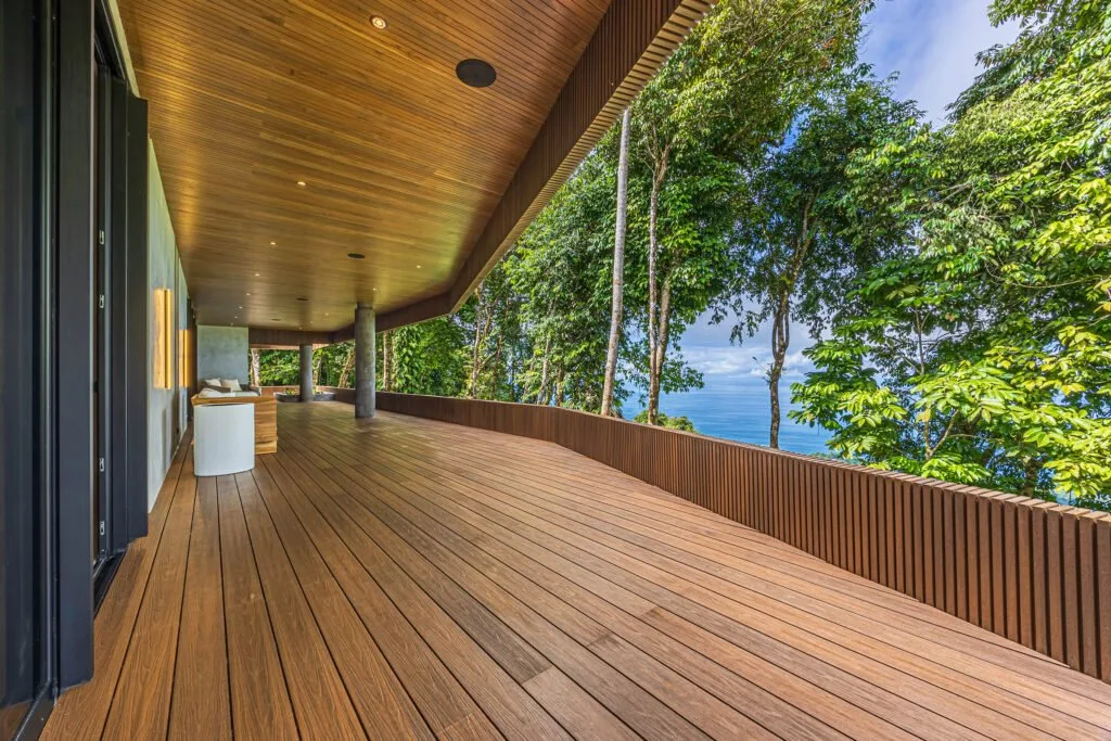 Building in Manuel Antonio Costa rica